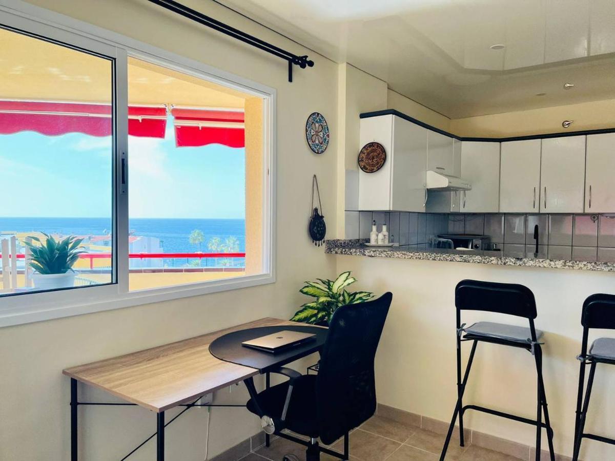 푸에르토 데 산티아고 Cozy Beachfront Flat With Pool & Panoramic Sea View Terrace 아파트 외부 사진